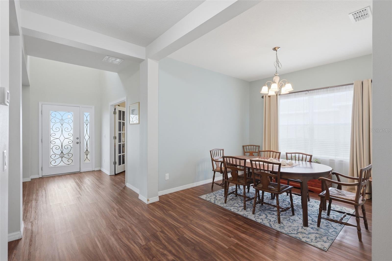 Image 15 of 48 For 1604 Blue Grass Boulevard