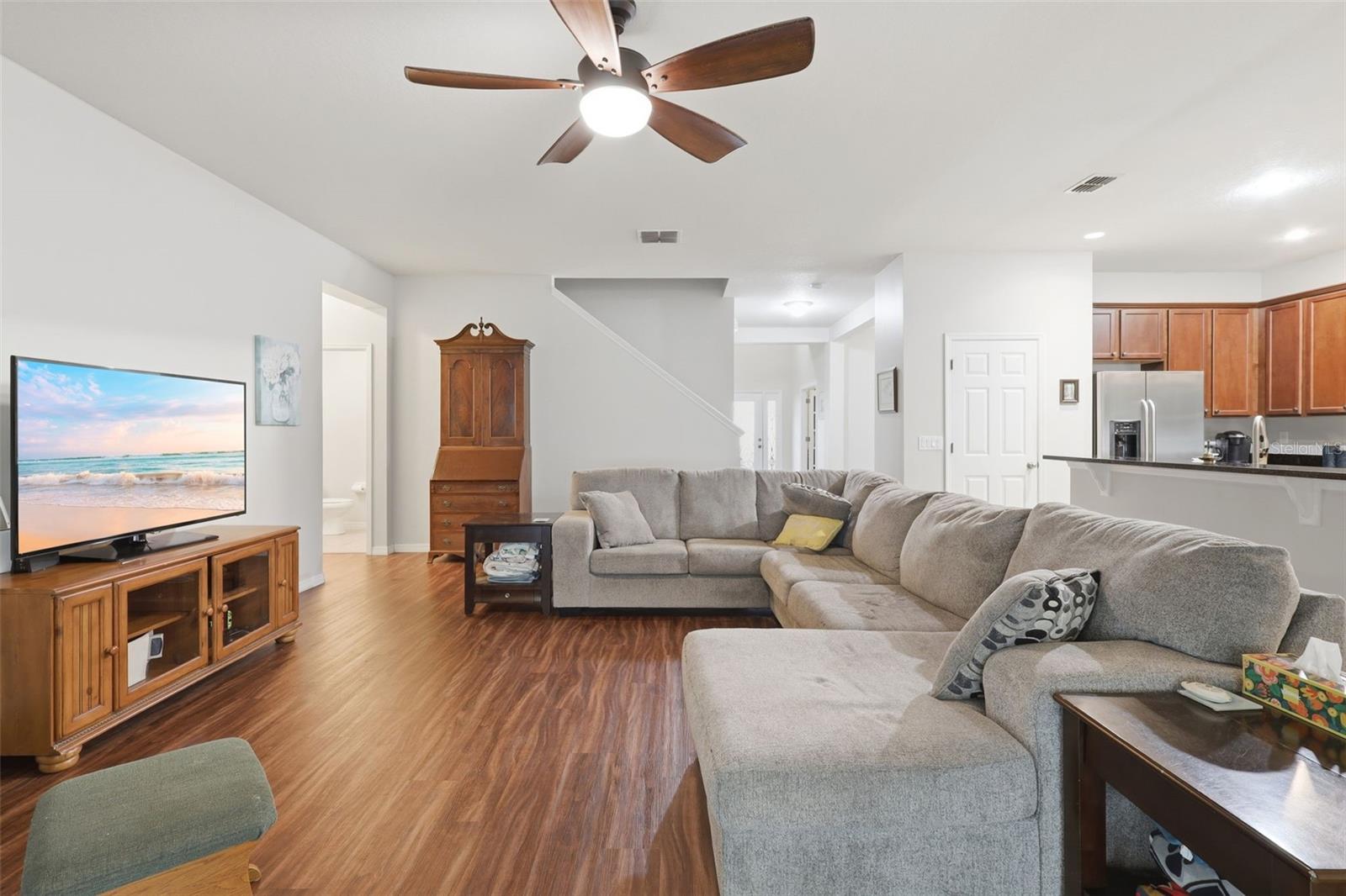 Image 18 of 48 For 1604 Blue Grass Boulevard