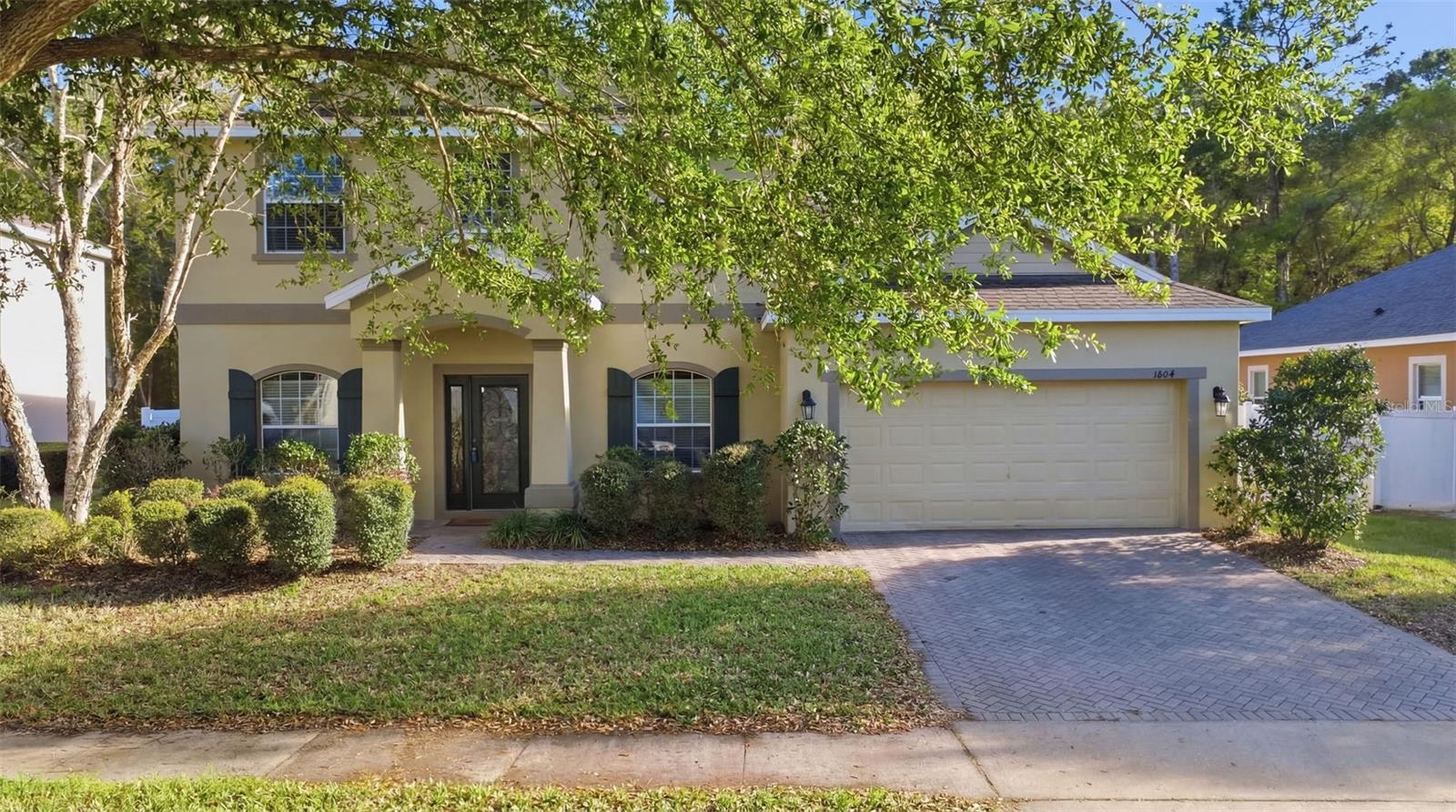 Image 2 of 48 For 1604 Blue Grass Boulevard