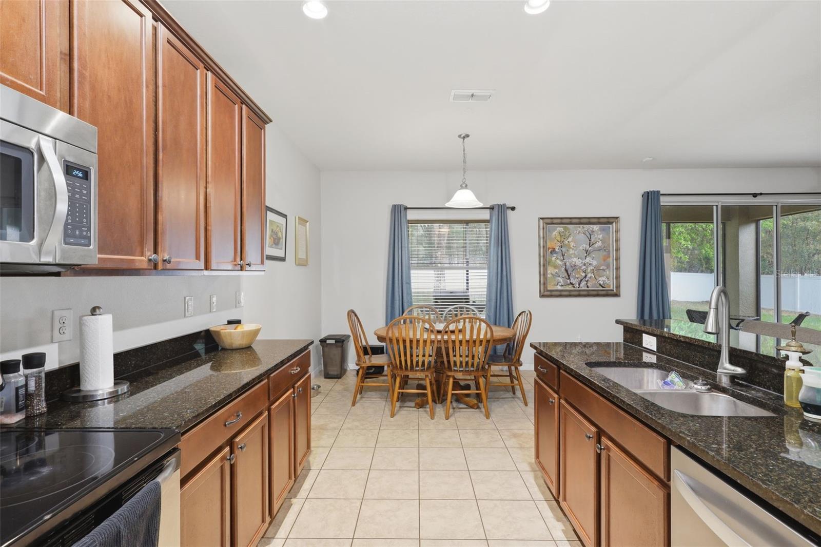 Image 23 of 48 For 1604 Blue Grass Boulevard