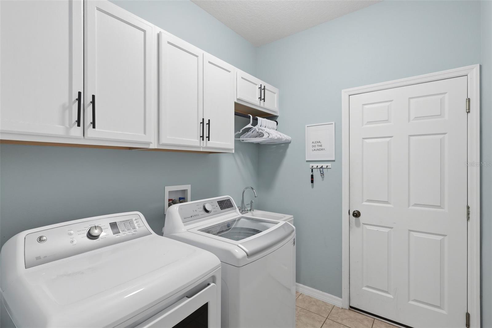 Image 30 of 48 For 1604 Blue Grass Boulevard