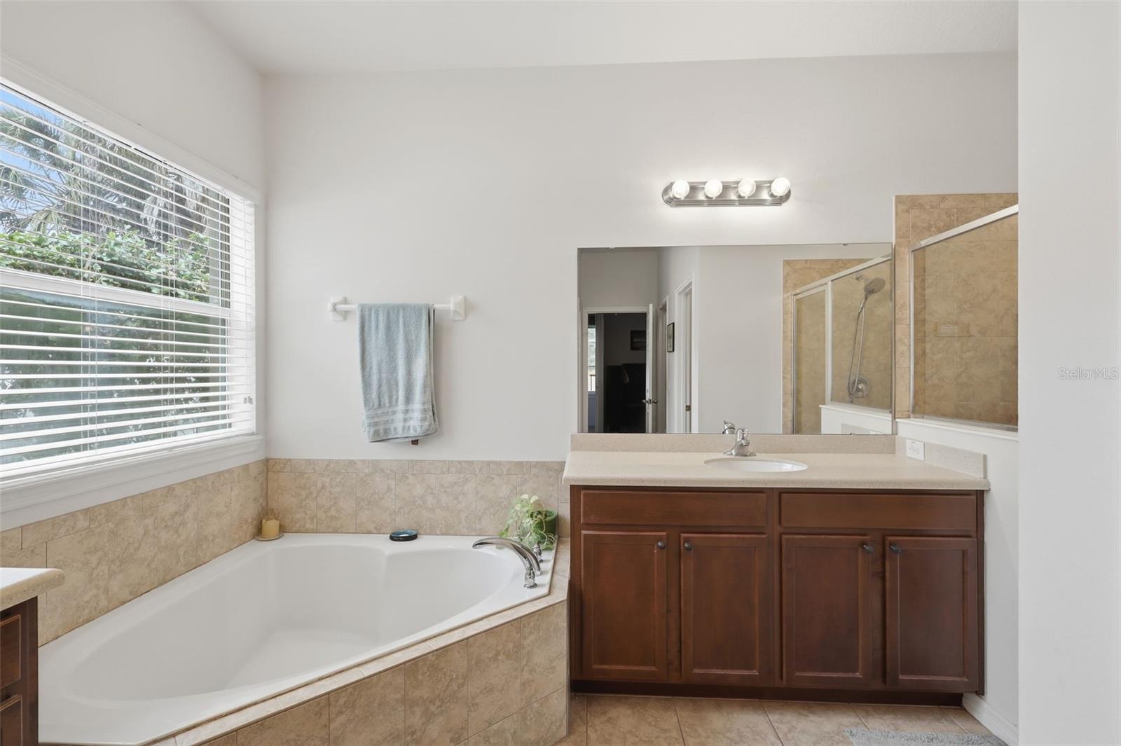 Image 45 of 48 For 1604 Blue Grass Boulevard