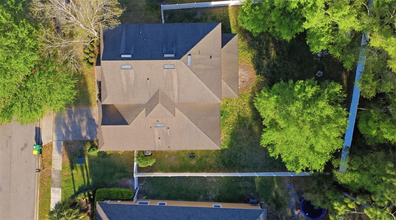 Image 5 of 48 For 1604 Blue Grass Boulevard