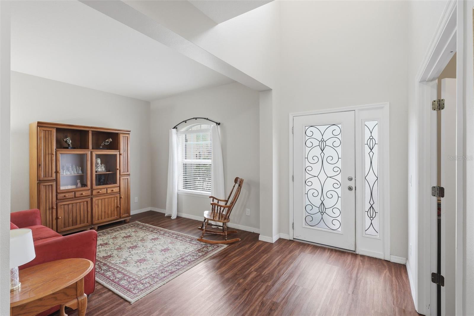 Image 9 of 48 For 1604 Blue Grass Boulevard