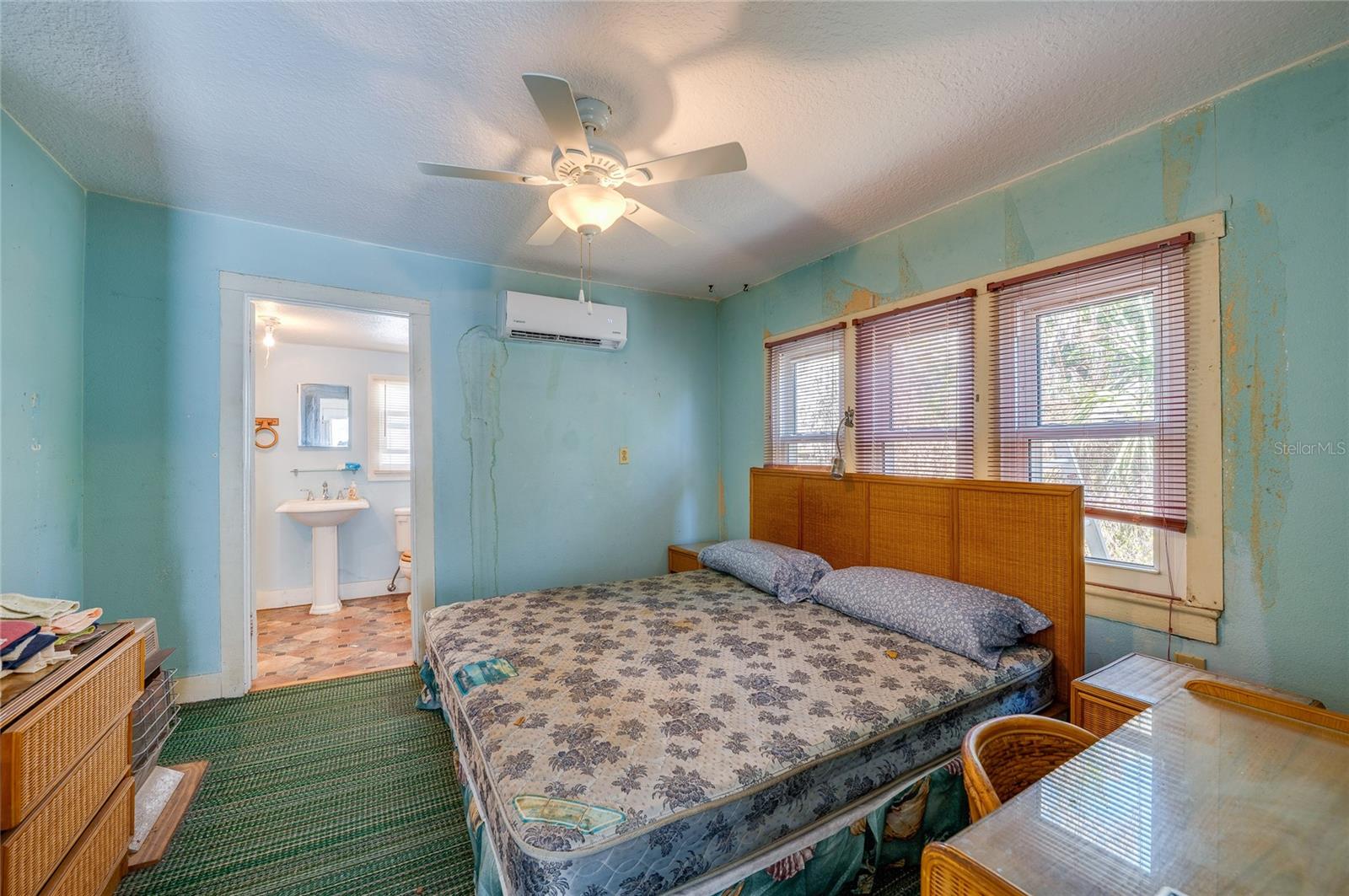 Image 10 of 40 For 715 Neal Street