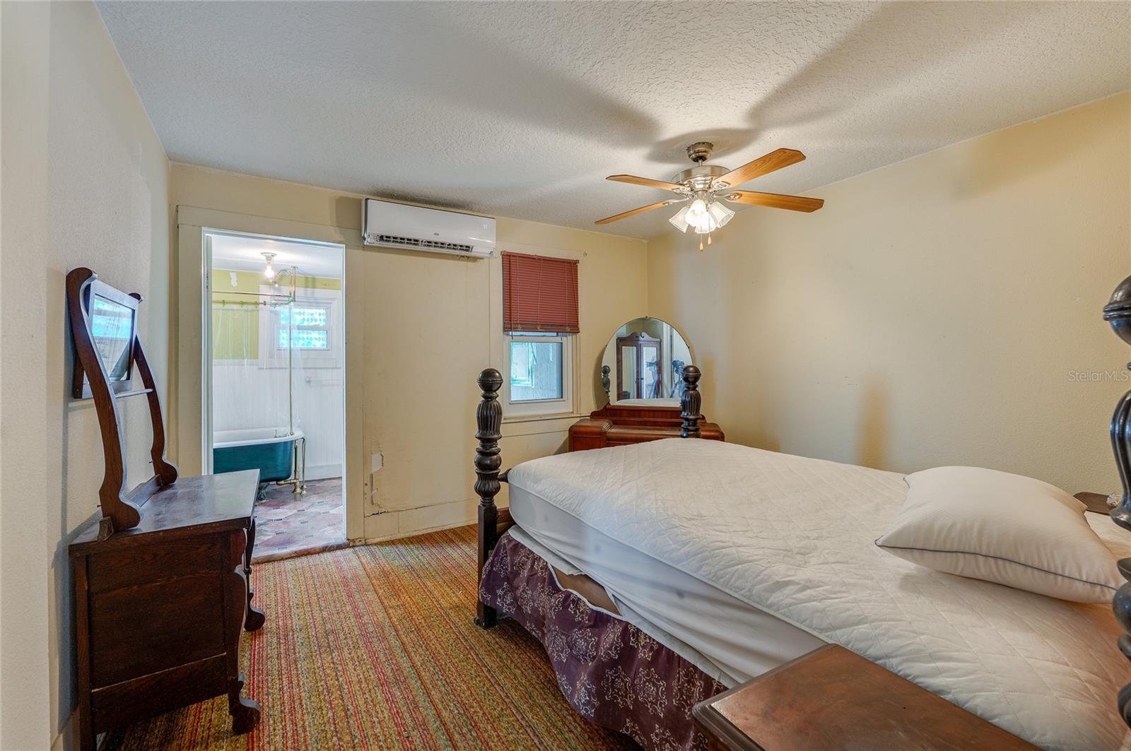 Image 16 of 40 For 715 Neal Street