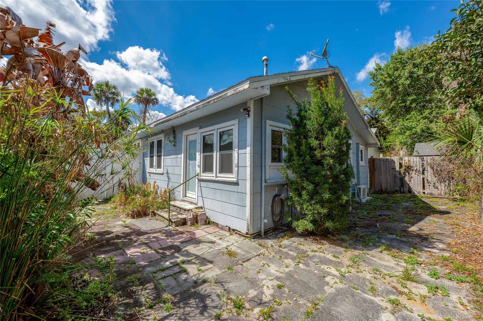 Image 25 of 40 For 715 Neal Street