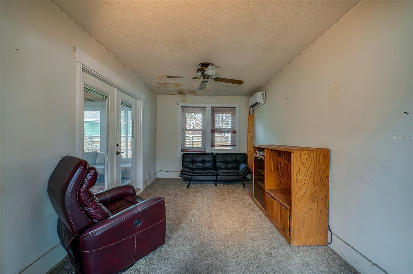 Image 6 of 40 For 715 Neal Street