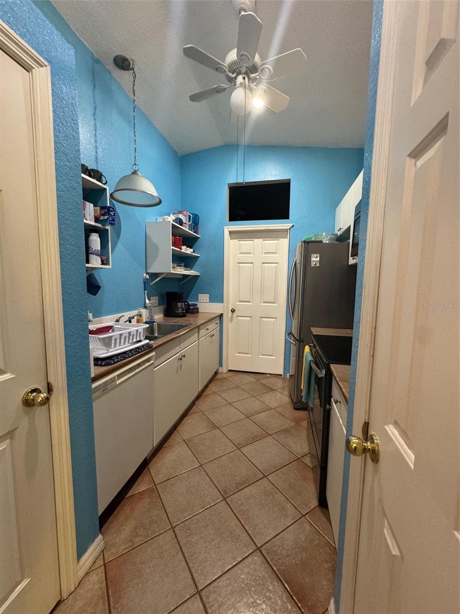 Image 28 of 41 For 1065 Massachusetts Avenue