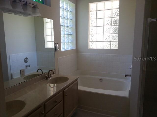 Image 11 of 13 For 861 Paddington Terrace