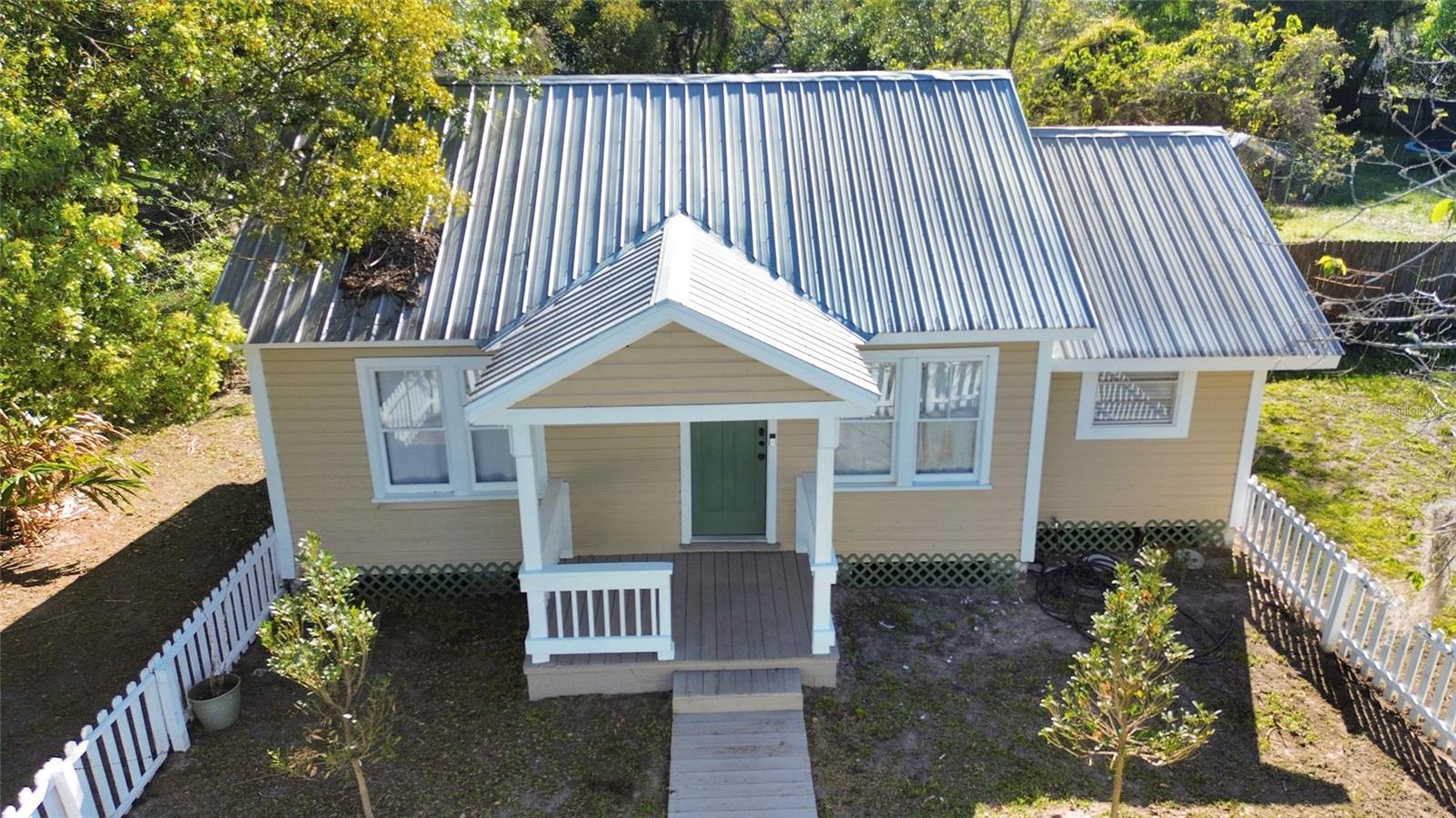 Image 2 of 24 For 133 Lucie Avenue