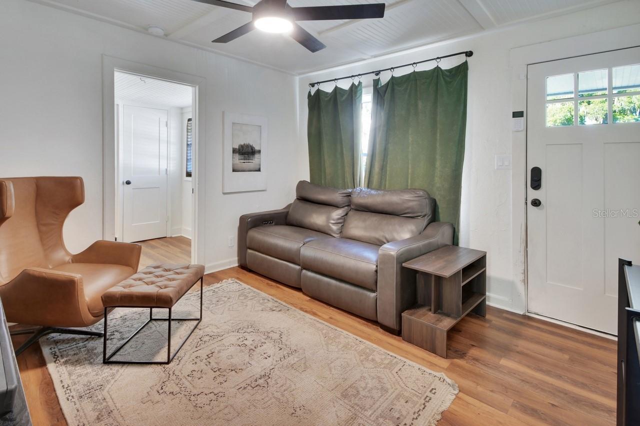 Image 6 of 24 For 133 Lucie Avenue