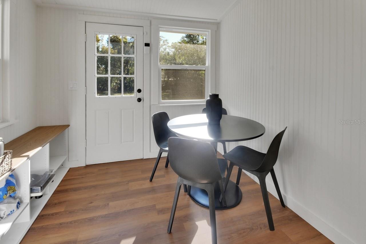 Image 7 of 24 For 133 Lucie Avenue