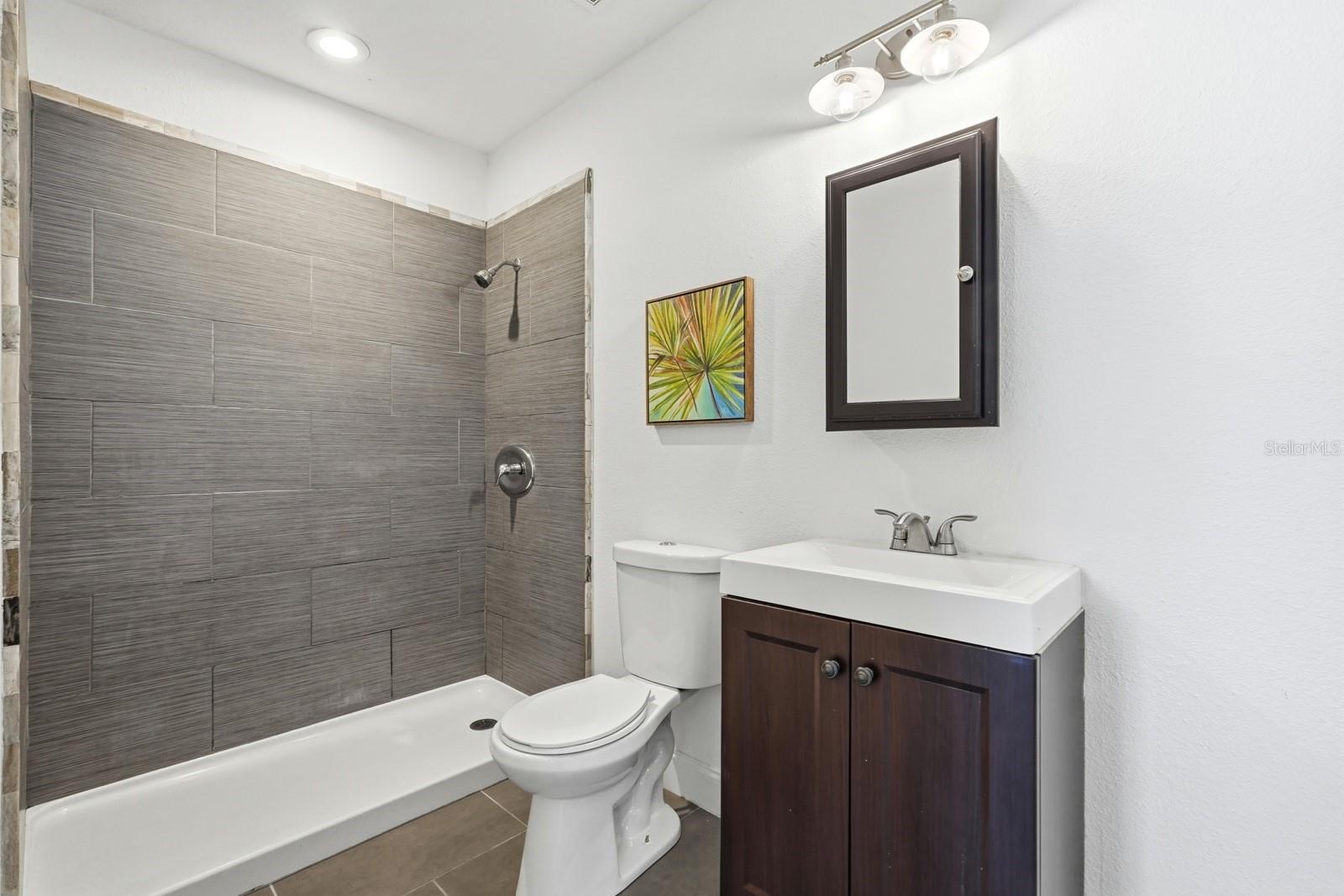 Image 17 of 44 For 1325 Ginsberg Drive