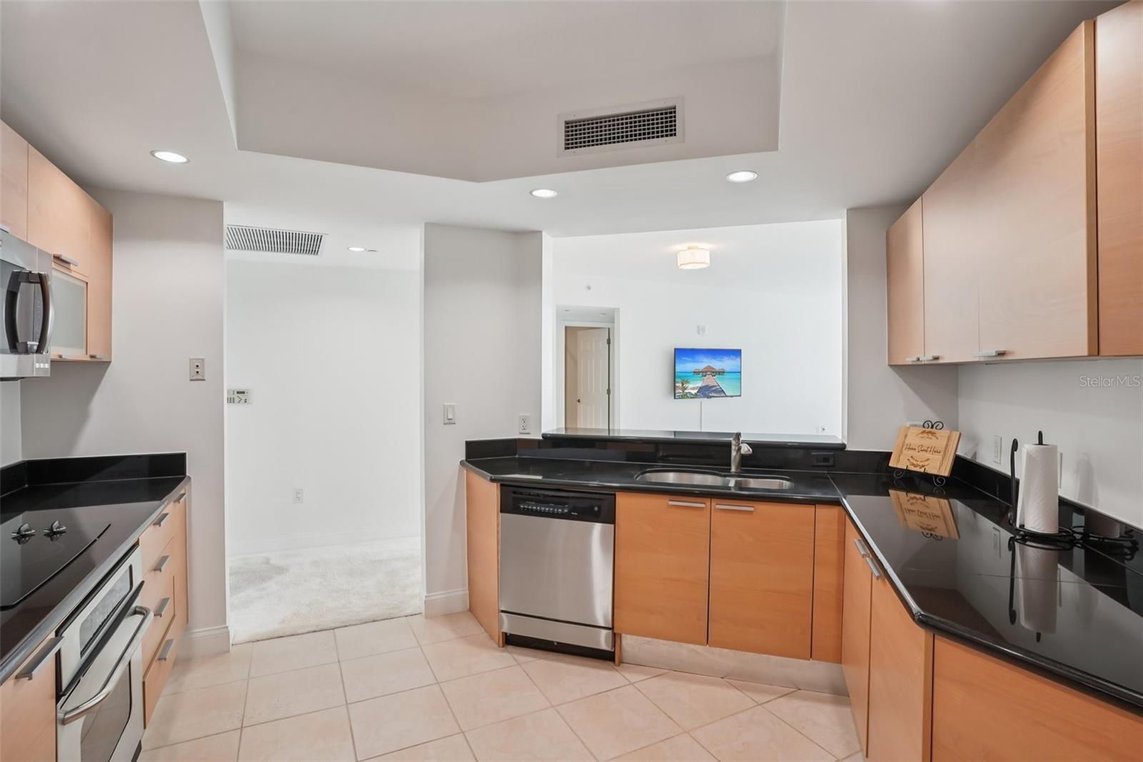 Image 15 of 33 For 231 Riverside Drive 807-1