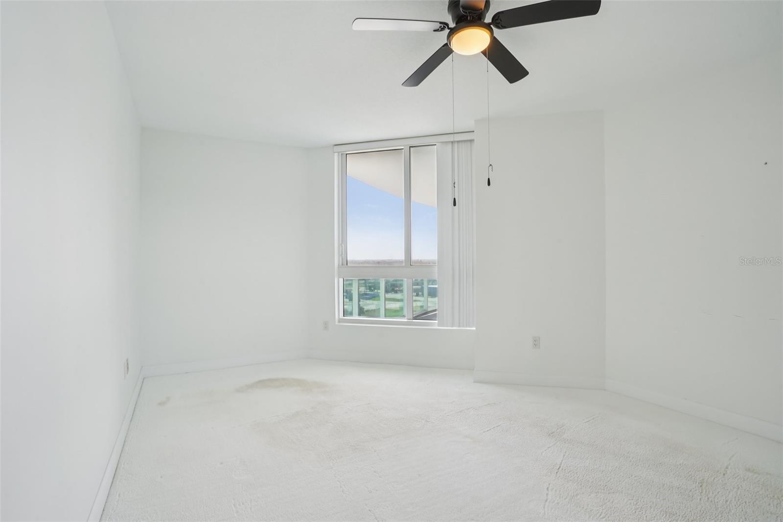 Image 25 of 33 For 231 Riverside Drive 807-1