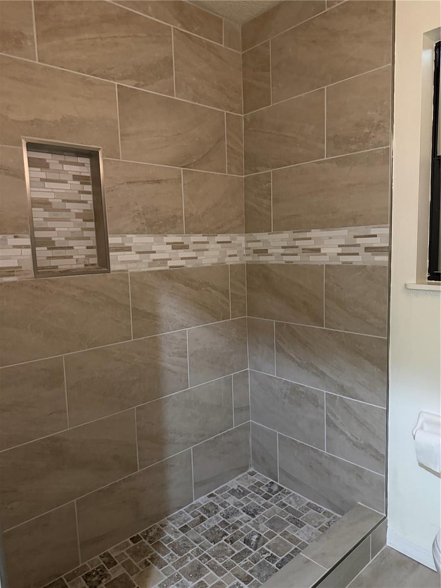 Image 14 of 22 For 787 Flamingo Drive B