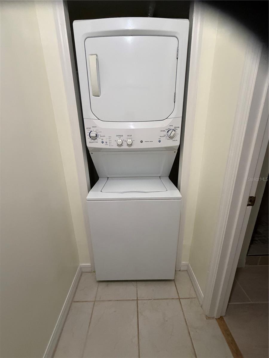 Image 15 of 22 For 787 Flamingo Drive B