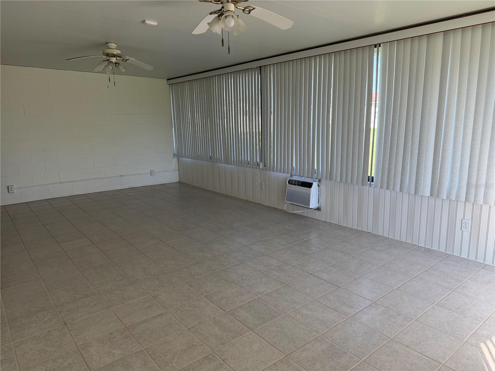 Image 18 of 22 For 787 Flamingo Drive B