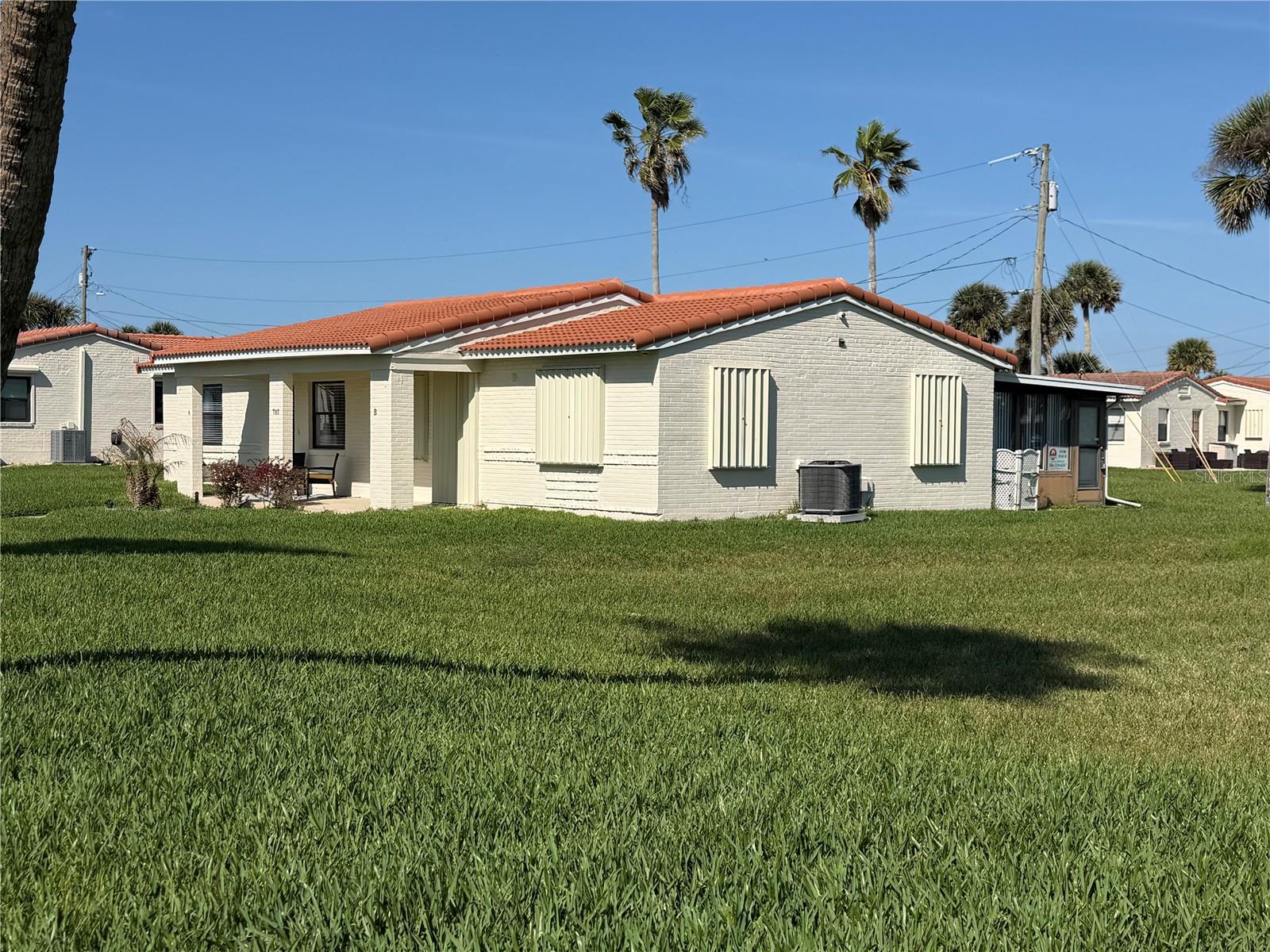 Image 4 of 22 For 787 Flamingo Drive B