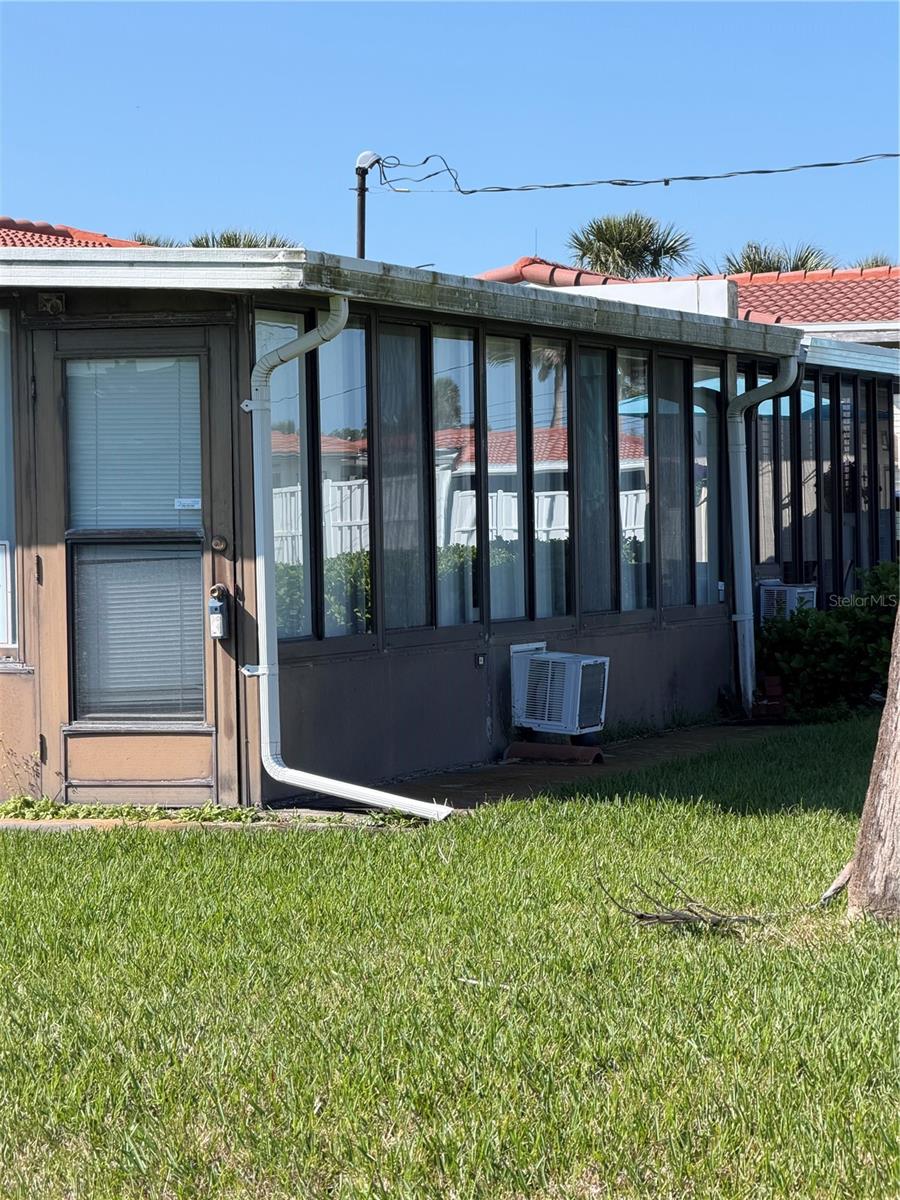 Image 6 of 22 For 787 Flamingo Drive B