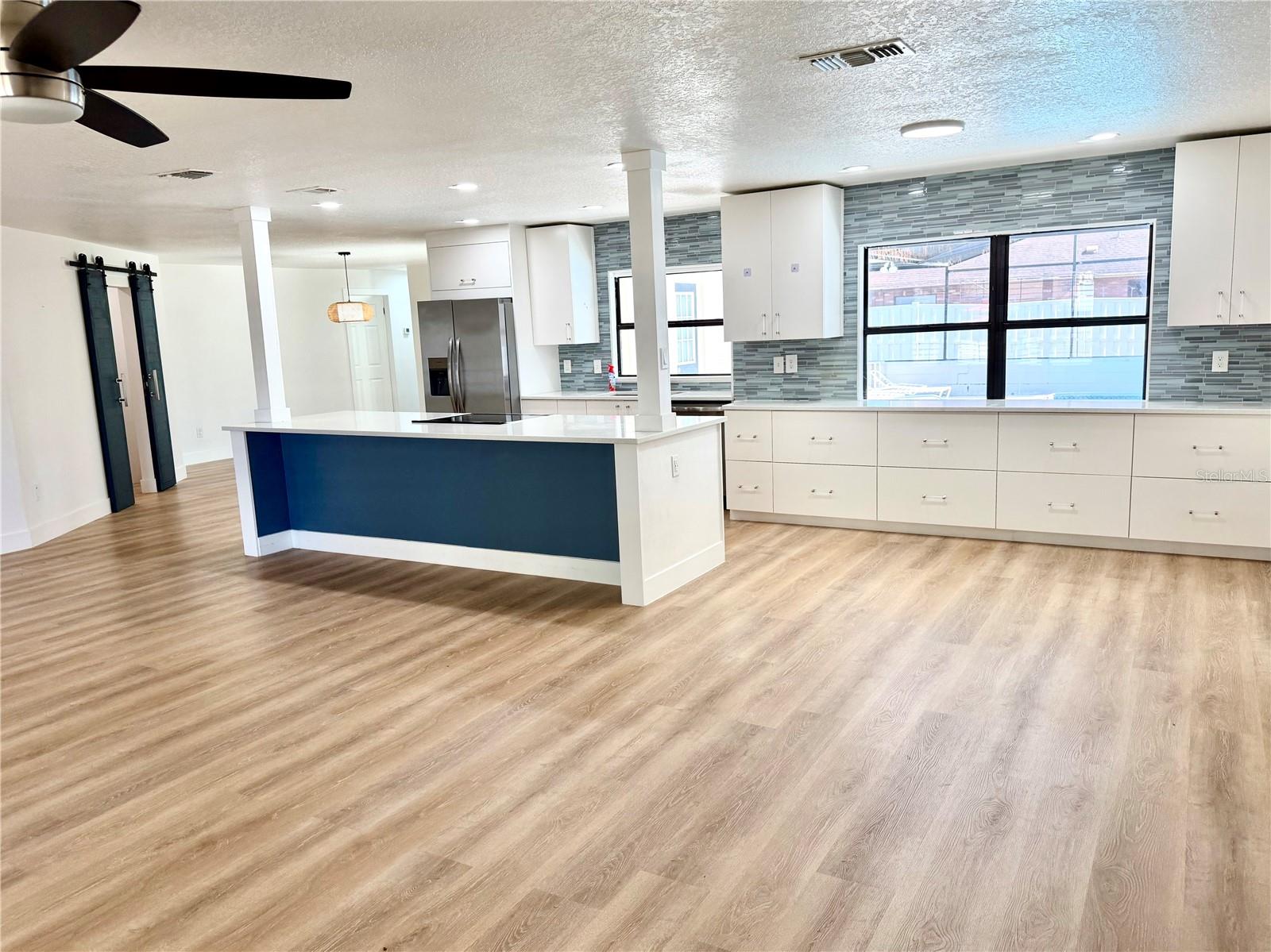 Image 2 of 13 For 1325 Mollie Road