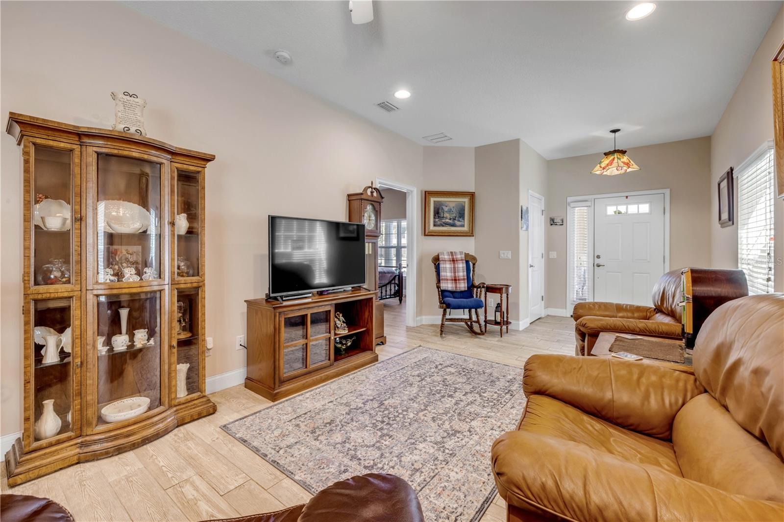 Image 7 of 59 For 3446 Medici Boulevard