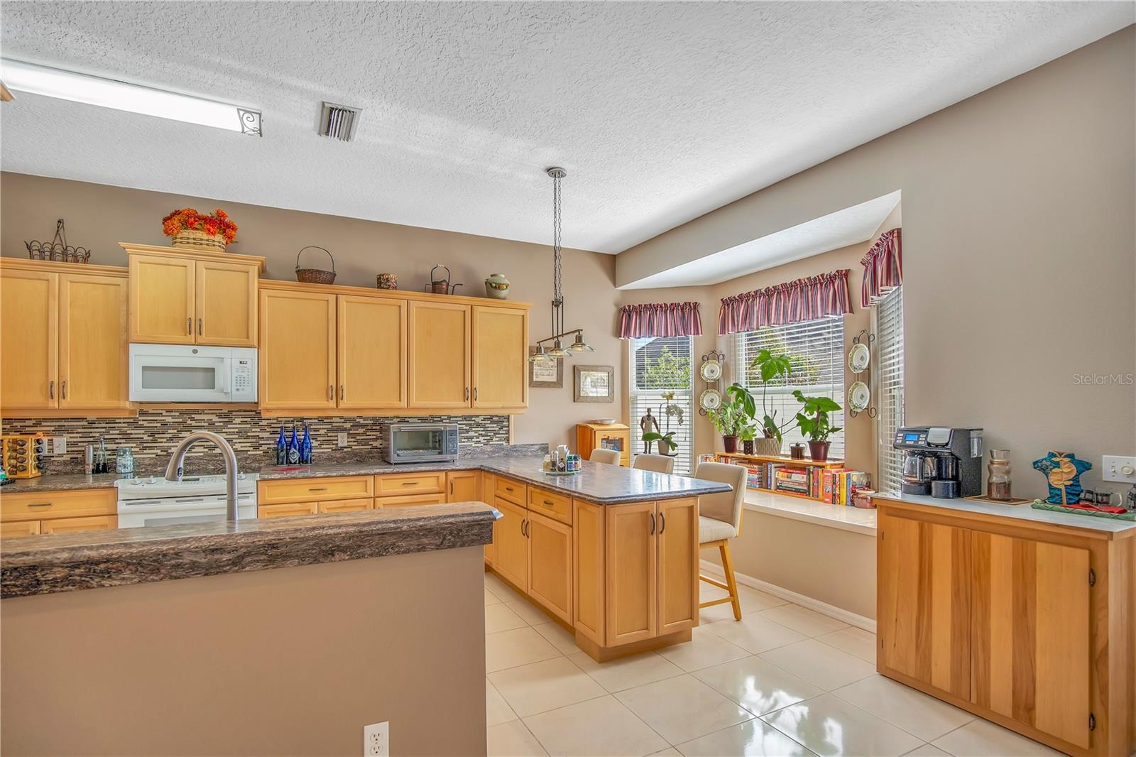 Image 14 of 37 For 5 King Edward Drive