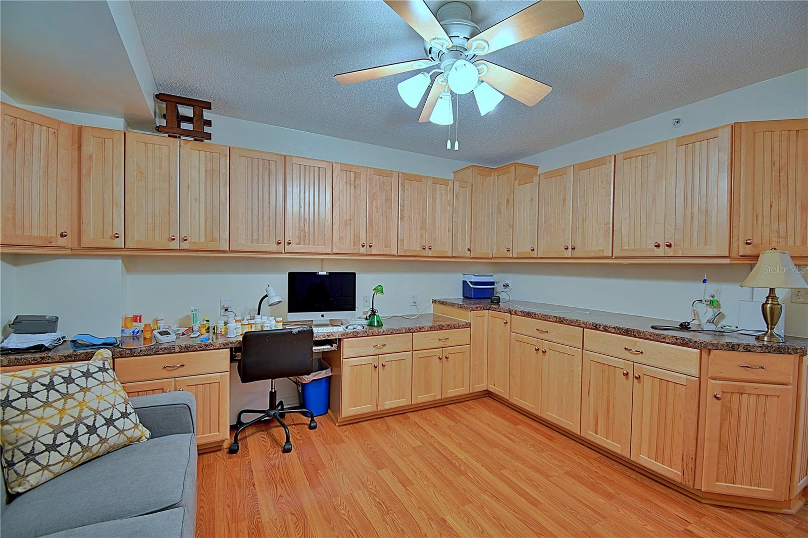 Image 16 of 50 For 4 Oceans West Boulevard 406a