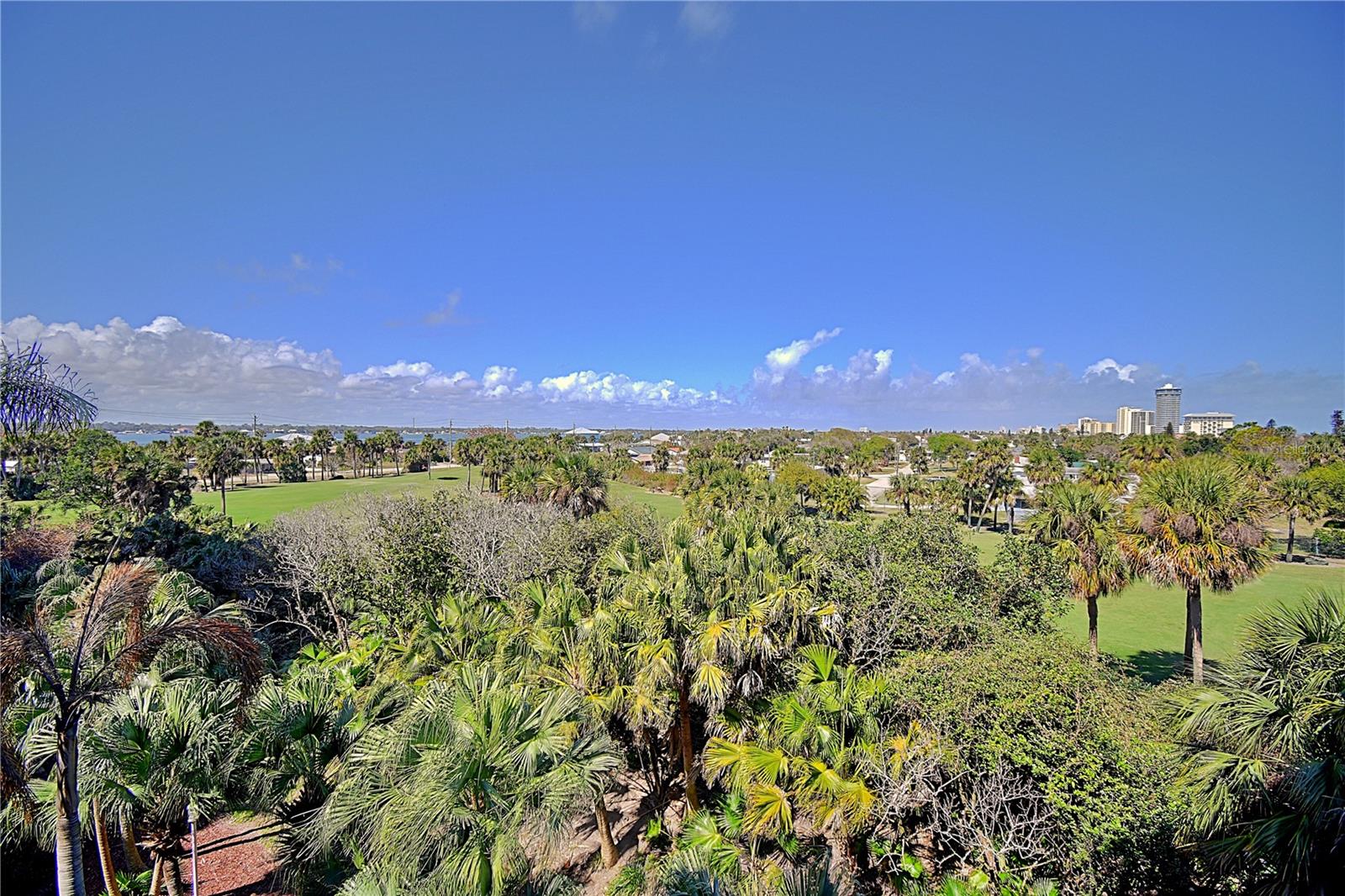 Image 19 of 50 For 4 Oceans West Boulevard 406a