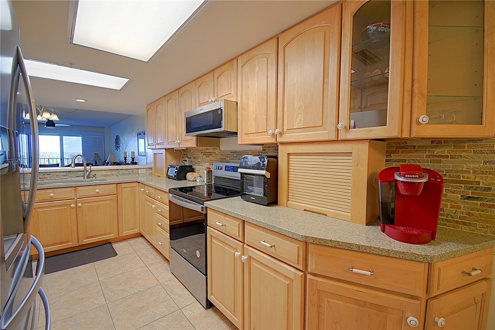 Image 4 of 50 For 4 Oceans West Boulevard 406a