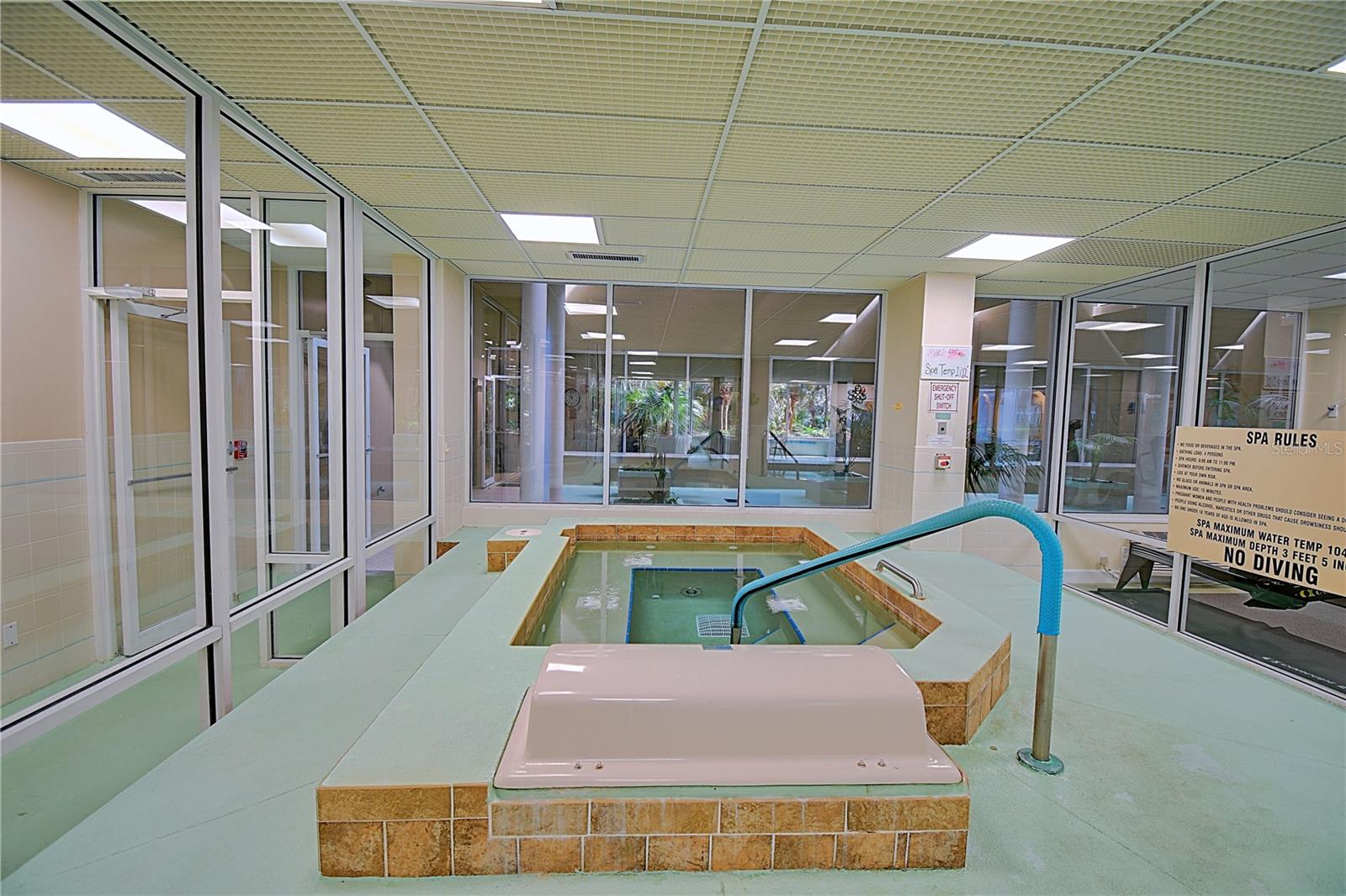 Image 40 of 50 For 4 Oceans West Boulevard 406a