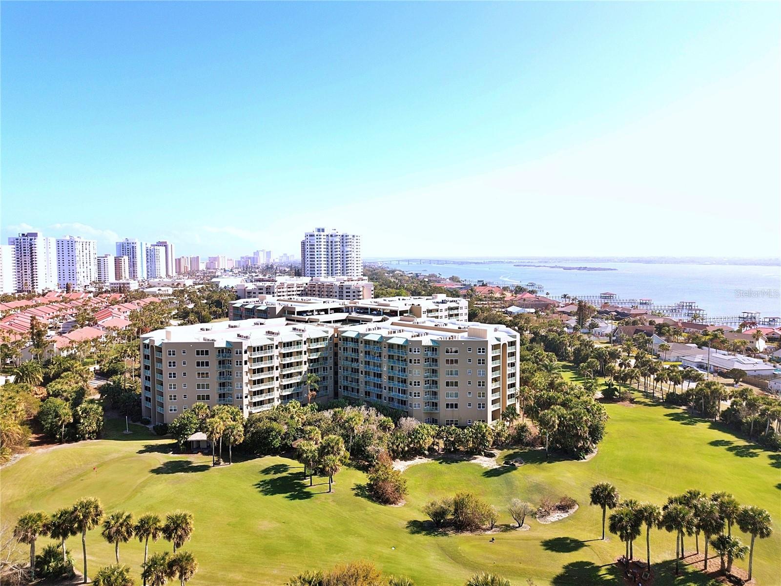 Image 45 of 50 For 4 Oceans West Boulevard 406a