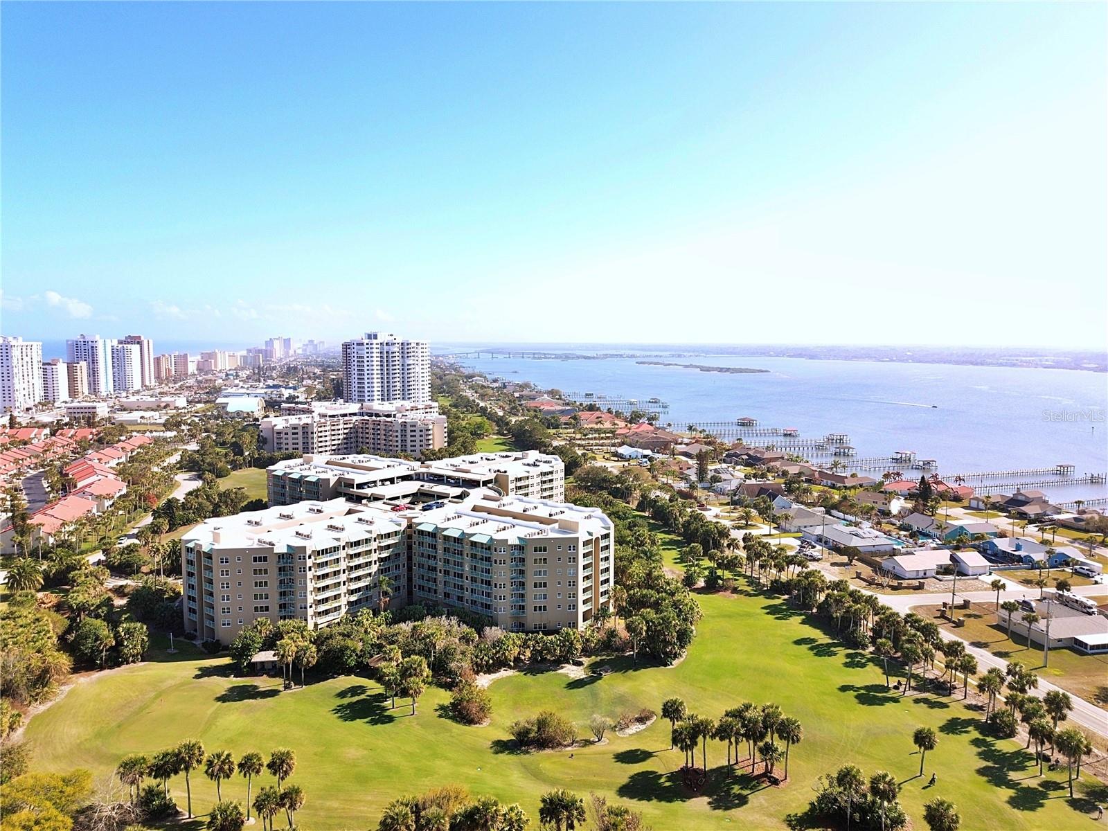 Image 49 of 50 For 4 Oceans West Boulevard 406a