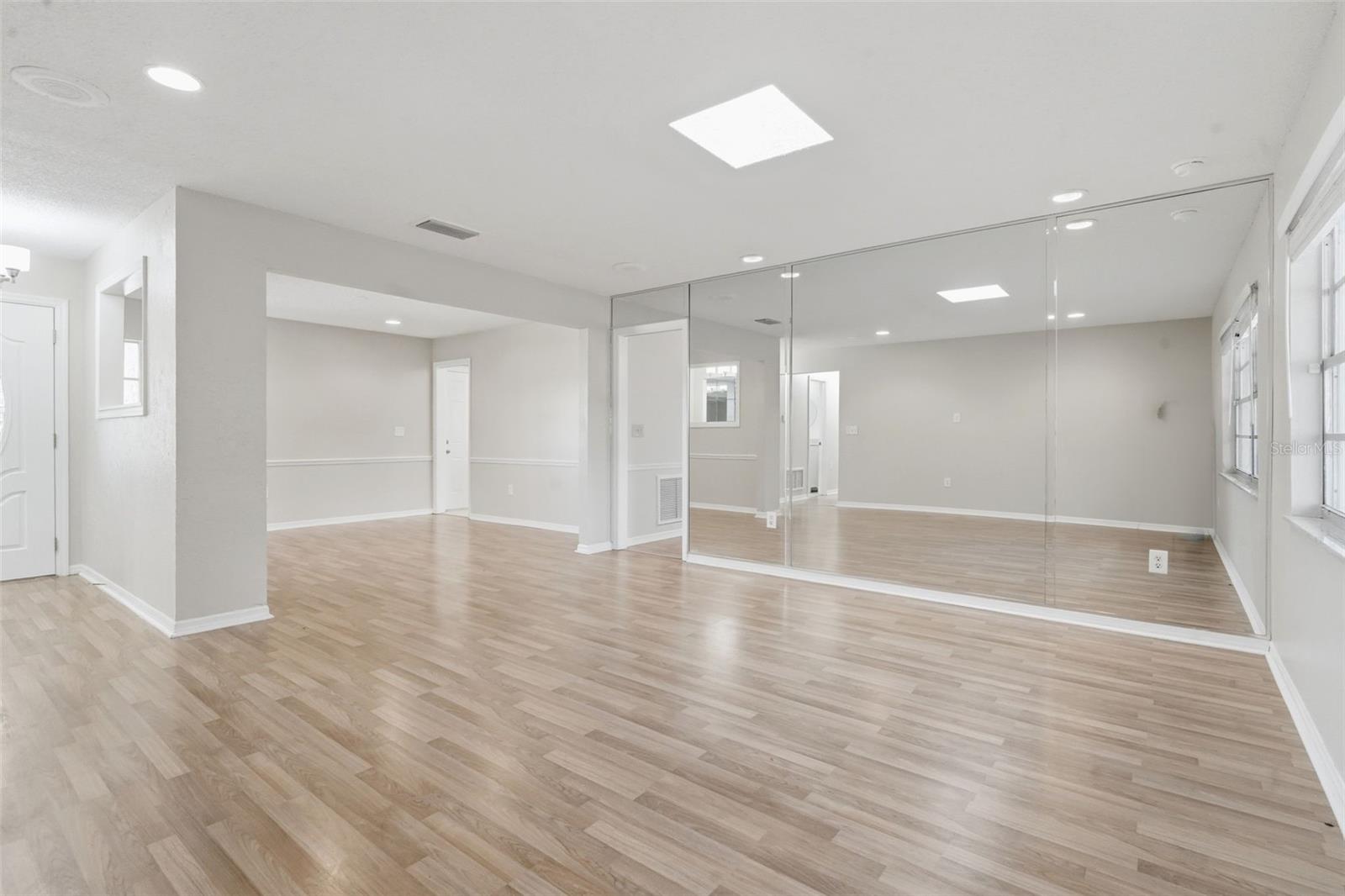 Image 9 of 60 For 1608 Patton Avenue