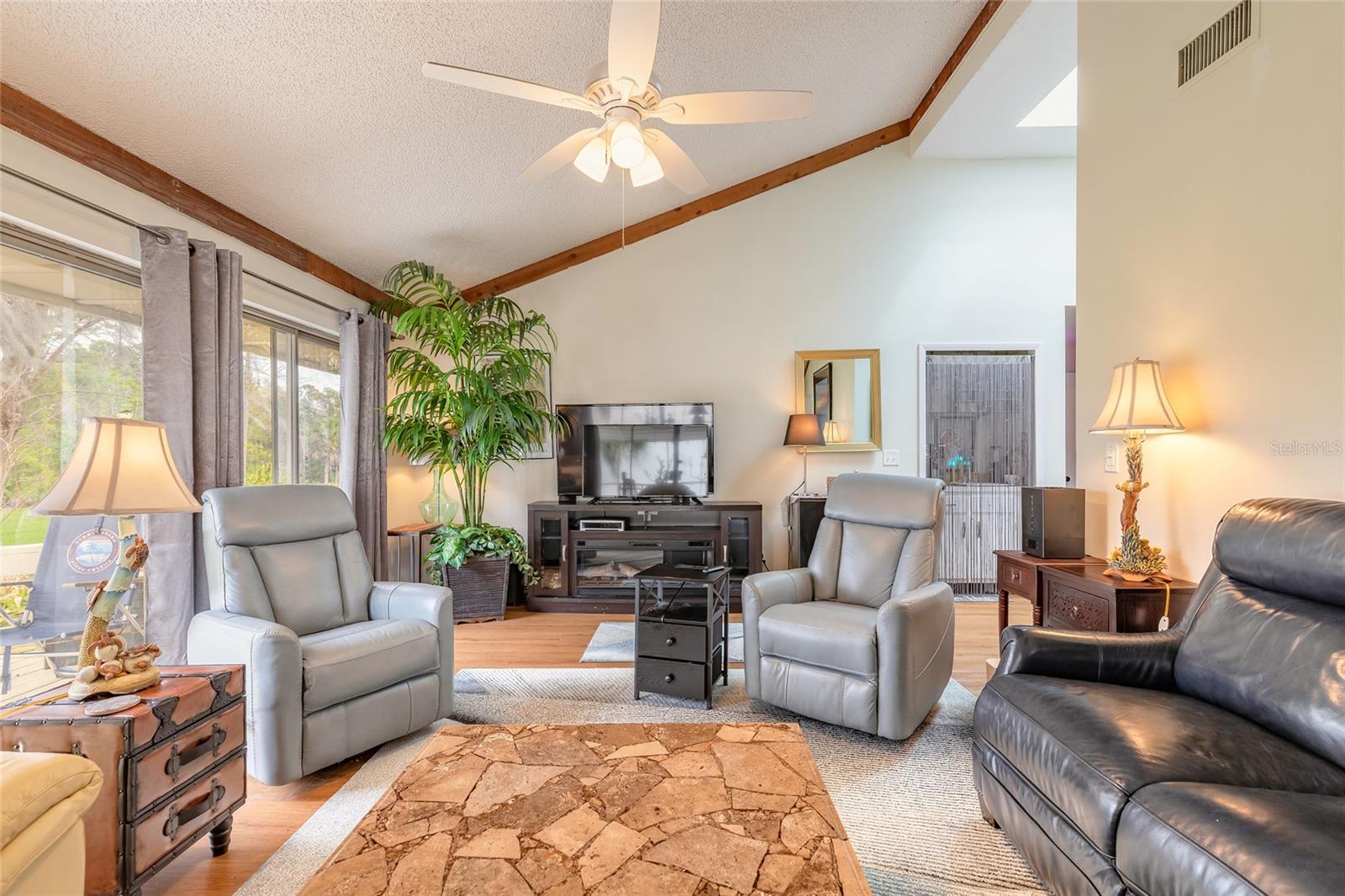 Image 13 of 46 For 148 Turnberry Circle