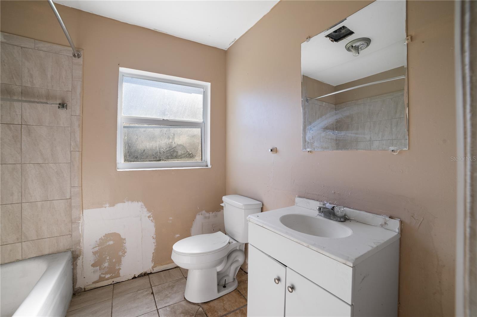 Image 10 of 42 For 805 Stone Street