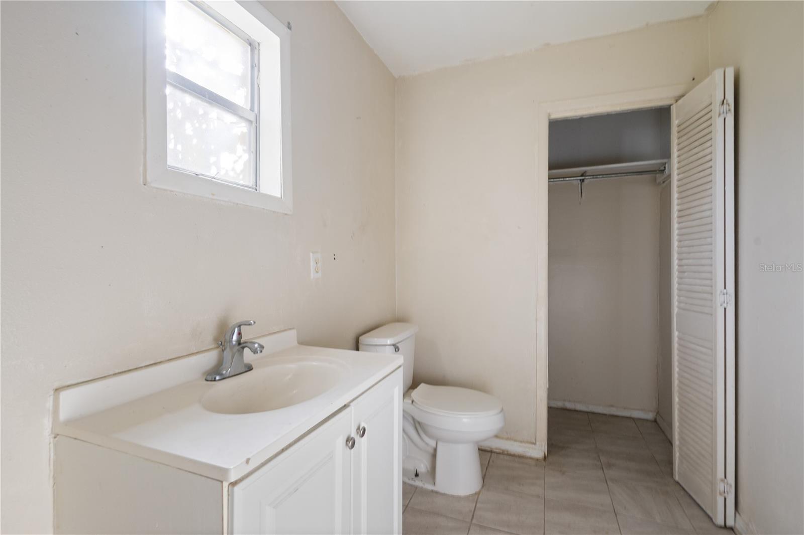 Image 11 of 42 For 805 Stone Street