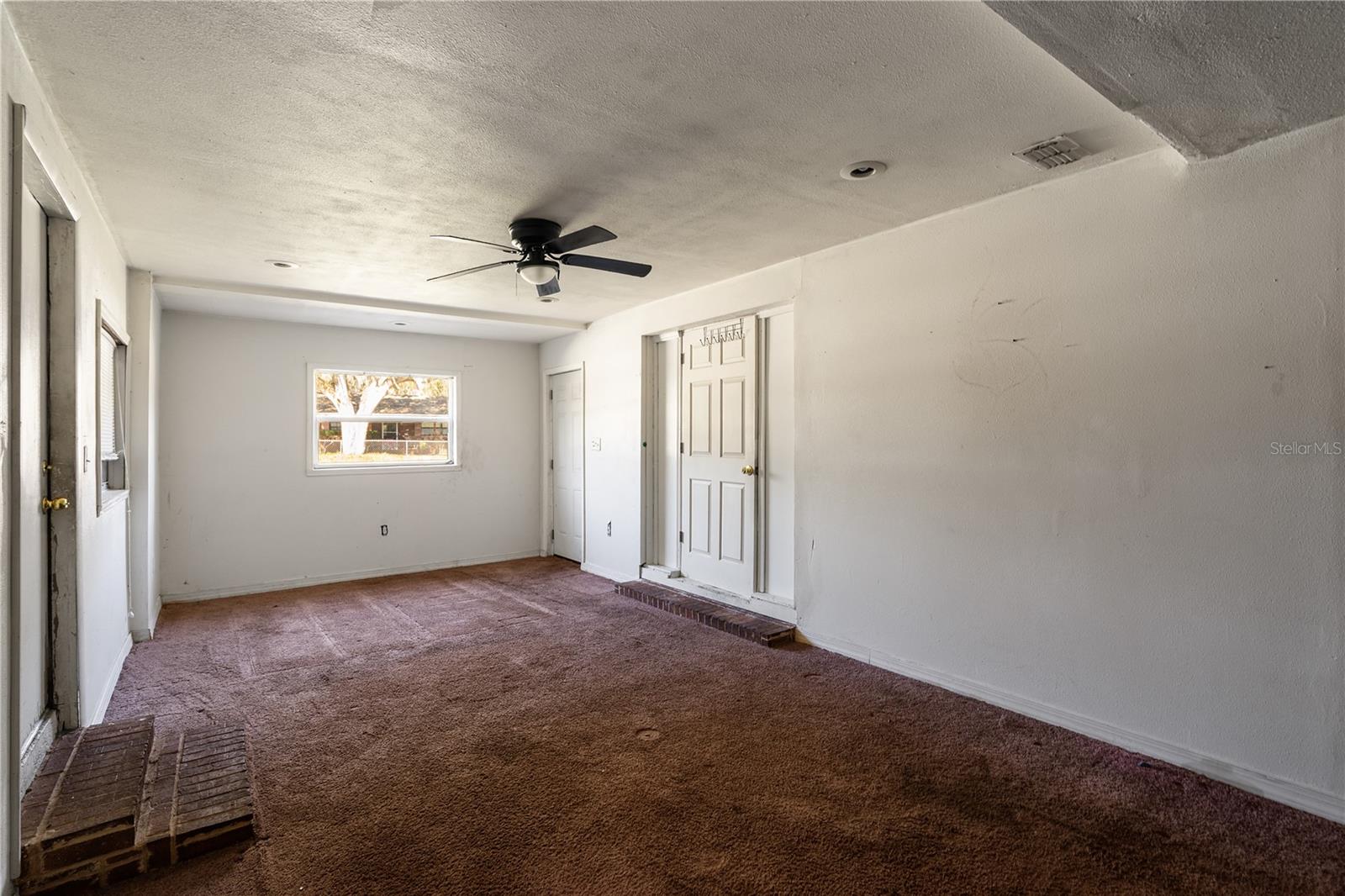 Image 24 of 42 For 805 Stone Street