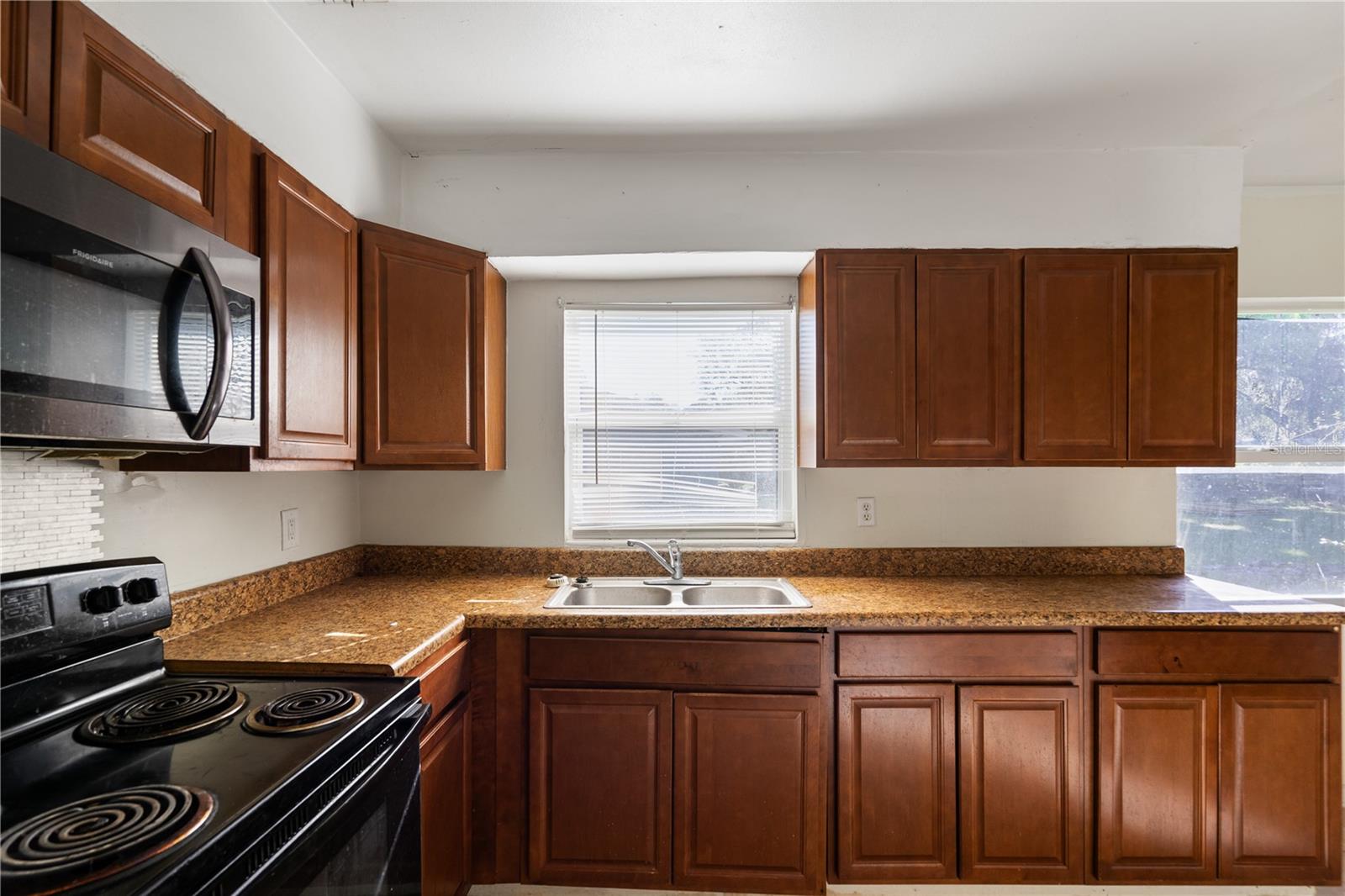 Image 25 of 42 For 805 Stone Street