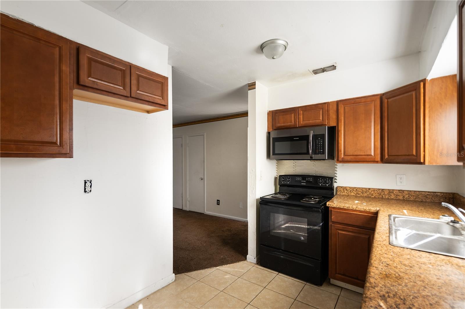 Image 28 of 42 For 805 Stone Street