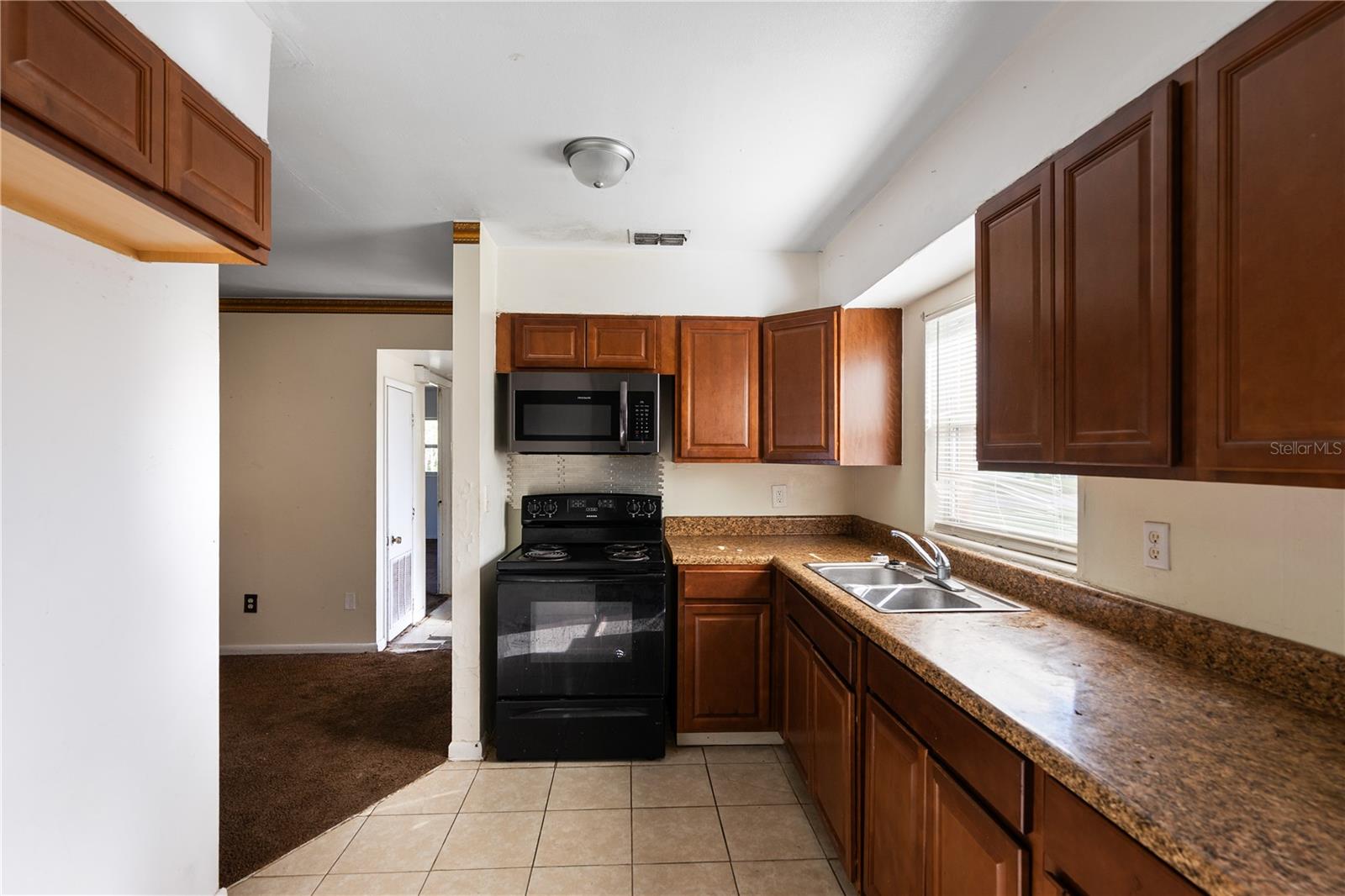 Image 29 of 42 For 805 Stone Street