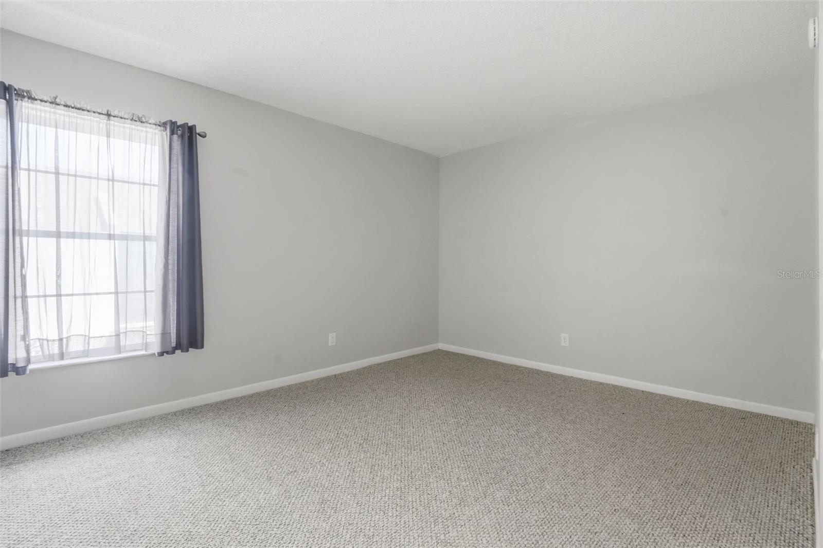 Image 12 of 42 For 100 Kentucky Avenue H106