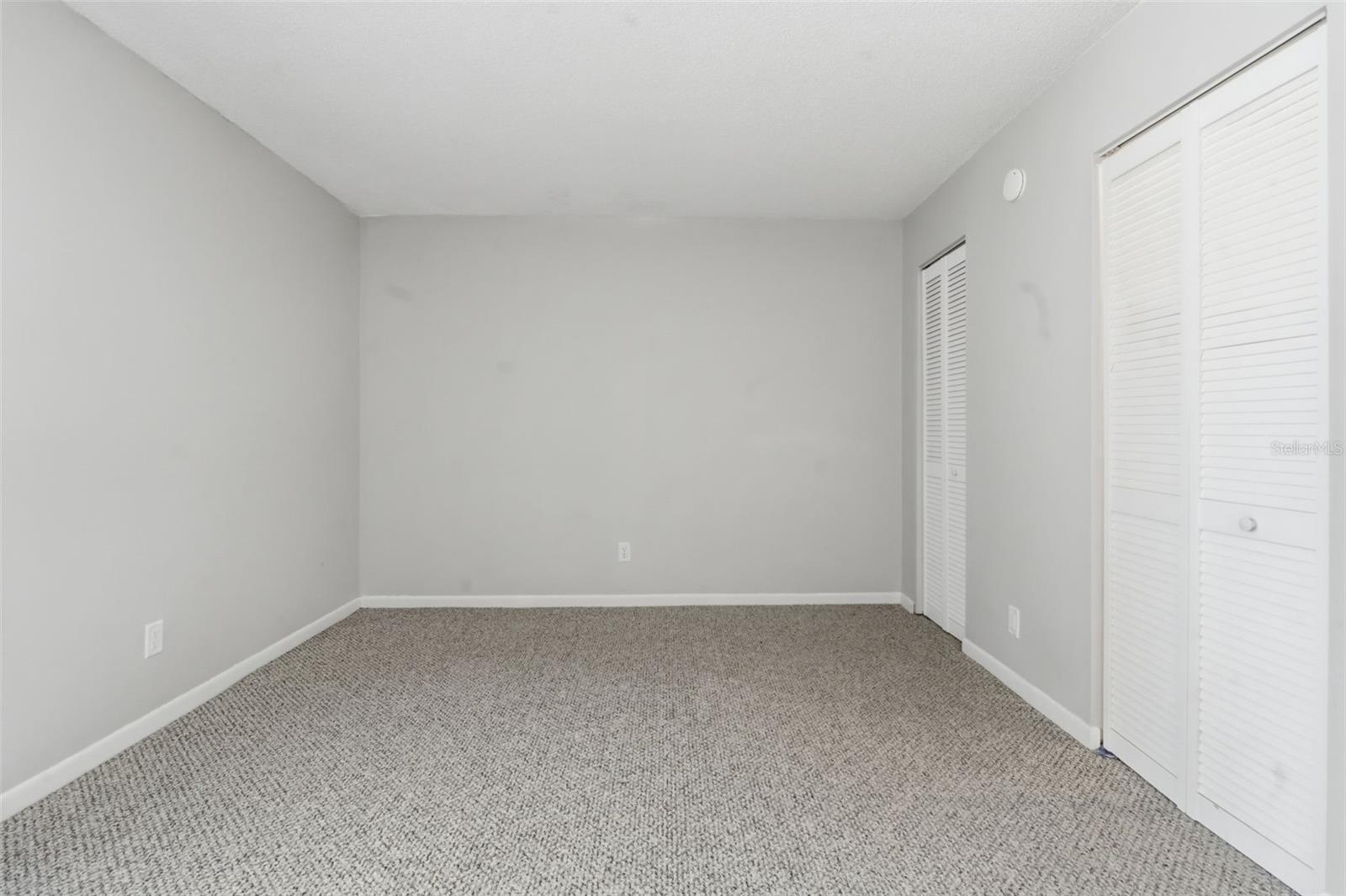 Image 13 of 42 For 100 Kentucky Avenue H106