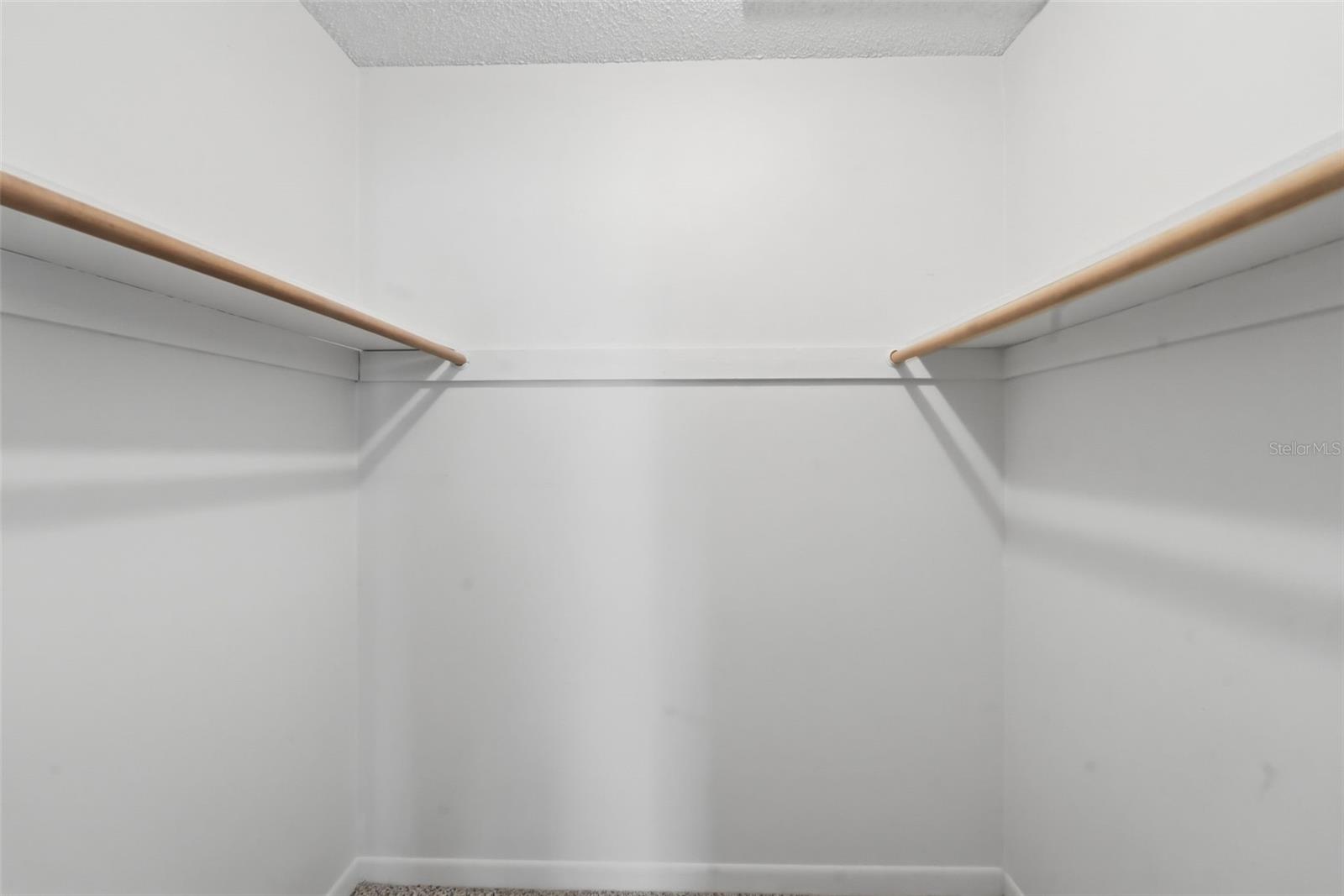 Image 17 of 42 For 100 Kentucky Avenue H106