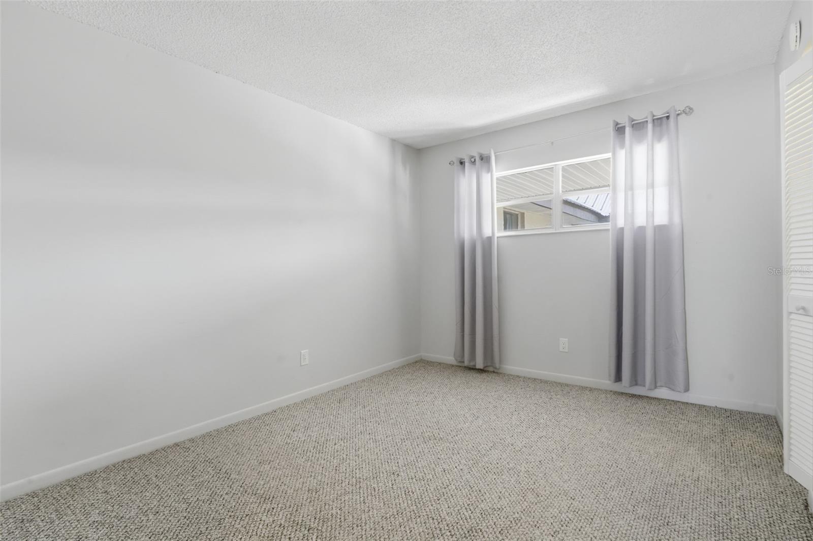 Image 18 of 42 For 100 Kentucky Avenue H106