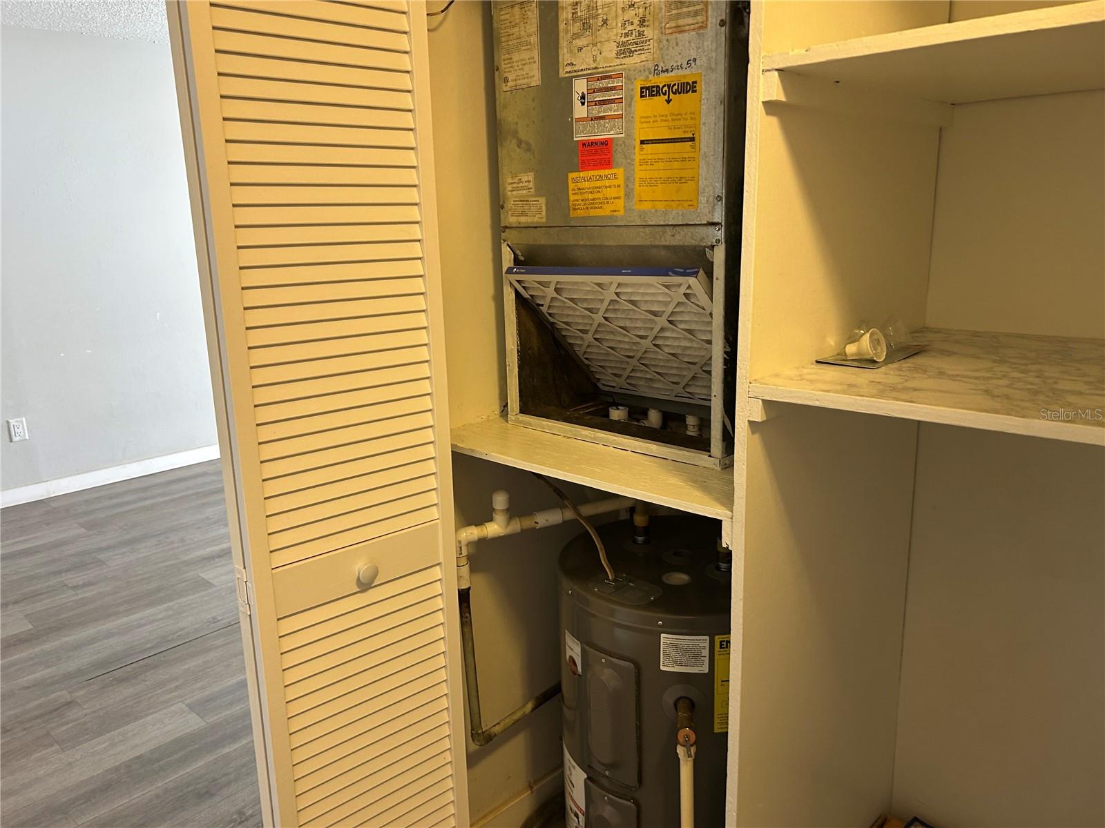 Image 27 of 42 For 100 Kentucky Avenue H106