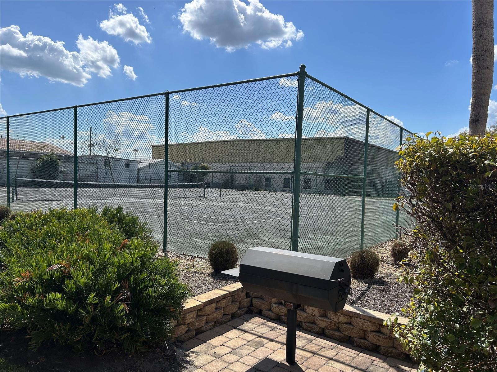 Image 41 of 42 For 100 Kentucky Avenue H106