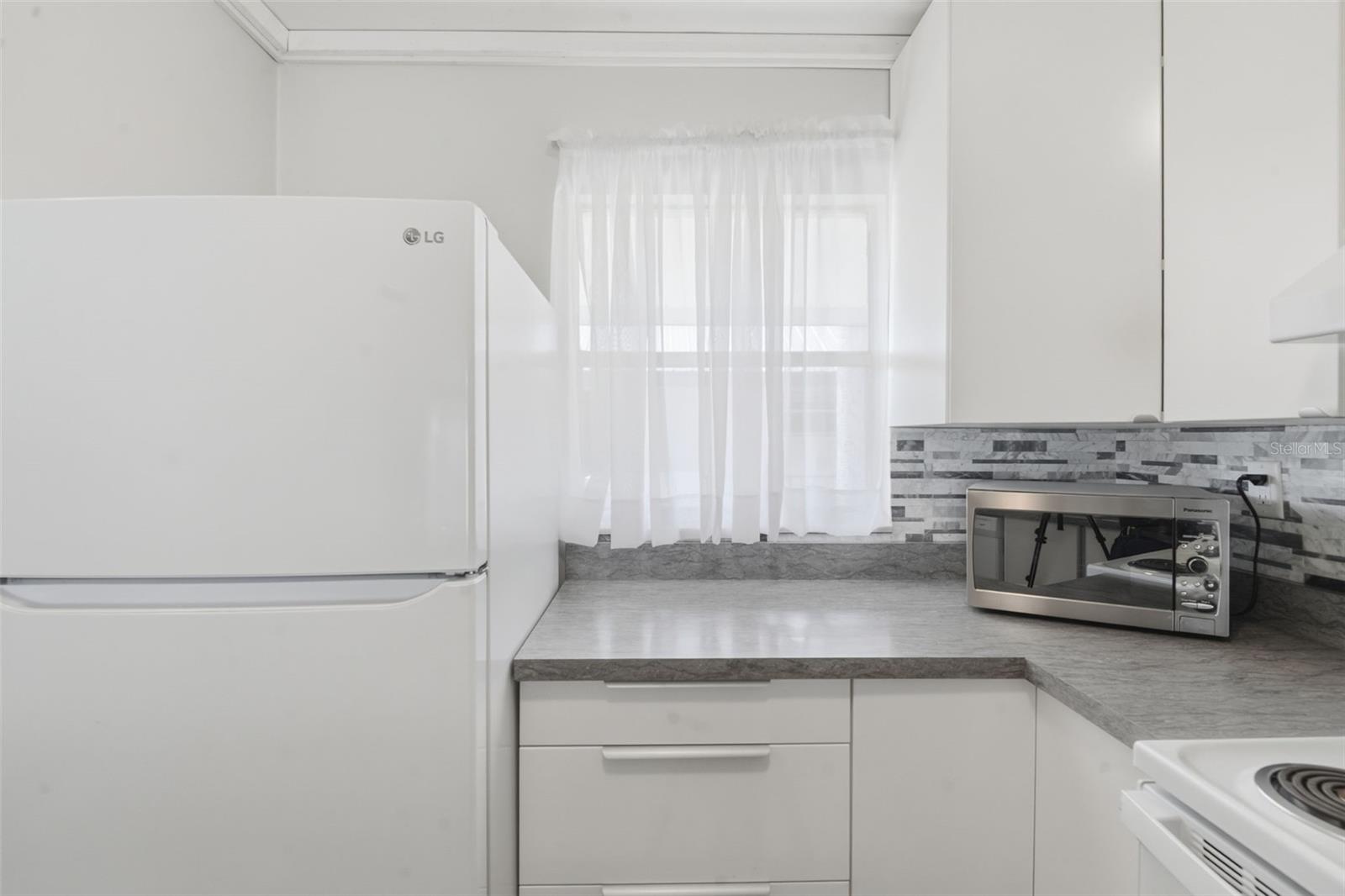 Image 5 of 42 For 100 Kentucky Avenue H106