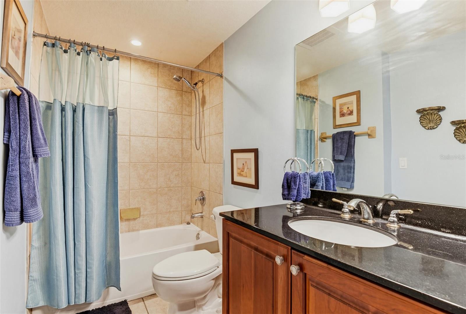 Listing photo id 21 for 2403 Atlantic Avenue 811